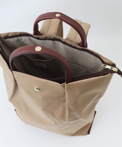 Legato Largo(レガートラルゴ)の「Legato Largo 肩楽撥水ナイロン A4トート型リュック(バックパック/リュック・レディース・レッド/ベージュ/ラベンダー/ネイビー/ブラック/グレー/ライトブラウン・FREE)」の15枚目の写真