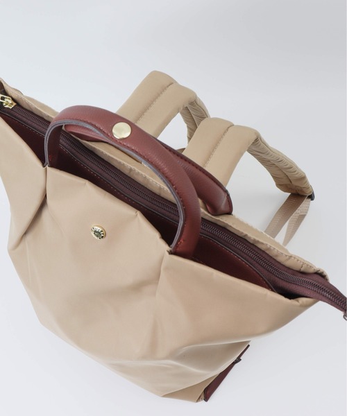 Legato Largo(レガートラルゴ)の「Legato Largo 肩楽撥水ナイロン A4トート型リュック(バックパック/リュック・レディース・レッド/ベージュ/ラベンダー/ネイビー/ブラック/グレー/ライトブラウン・FREE)」の16枚目の写真