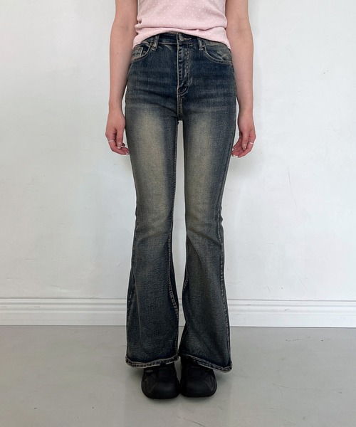 by muni:r(バイ ムニール)の「ビンテージウォッシングブーツカットデニムパンツ/2025 SS COLLECTION(デニムパンツ・レディース・ブルー・SMALL/MEDIUM)」の10枚目の写真