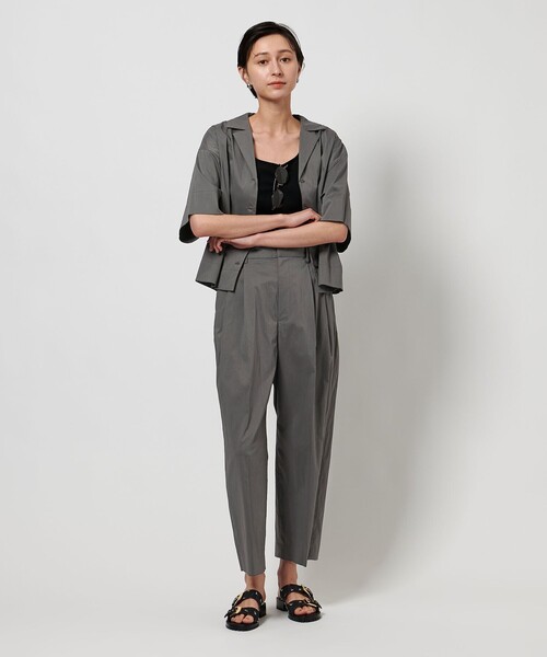 UNITED ARROWS(ユナイテッドアローズ)の「エアリー オープンカラー 五分袖 シャツ(シャツ/ブラウス・レディース・ネイビー/ダークグレー・FREE)」の10枚目の写真