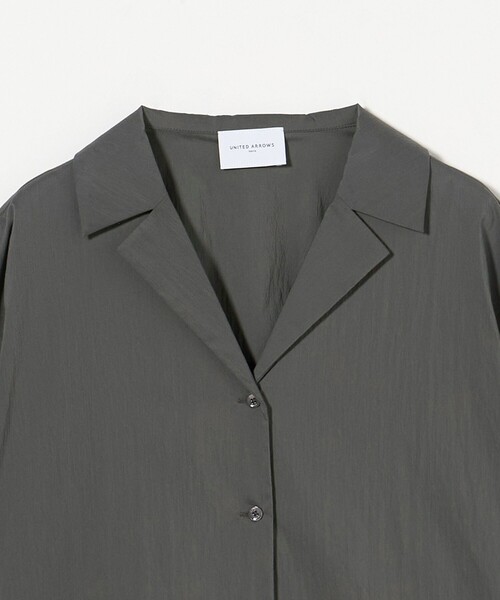 UNITED ARROWS(ユナイテッドアローズ)の「エアリー オープンカラー 五分袖 シャツ(シャツ/ブラウス・レディース・ネイビー/ダークグレー・FREE)」の15枚目の写真