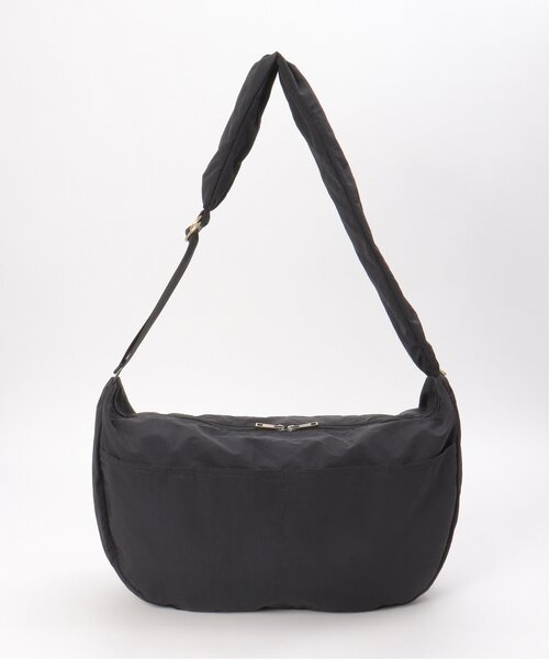 LBC（エルビーシー）の「撥水ナイロンビッグショルダーバッグ（ショルダーバッグ・レディース・ブラック/カーキ/チャコール・FREE）」の8枚目の写真