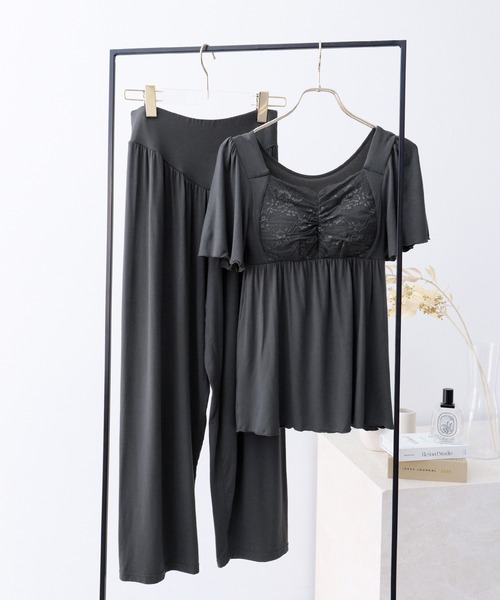 ラクシアスリープ》ナイトブラキャミ半袖フレア&ロングパンツ（ルーム