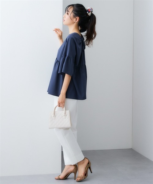 7days Life Styling(セブンデイズライフスタイリング)の「【UVカット】ストレッチバックリボンデザインチュニックブラウス(シャツ/ブラウス・レディース・モカ/ネイビー・S/M/L/LL)」の7枚目の写真