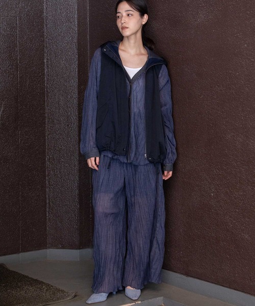 Munich（ミューニック）の「【軽量】【イージーケア】【吸水・速乾性】ツイル×梳毛調合繊×octaフーデットジレ（その他アウター・レディース・ブラック/ベージュ/ネイビー・FREE）」の10枚目の写真