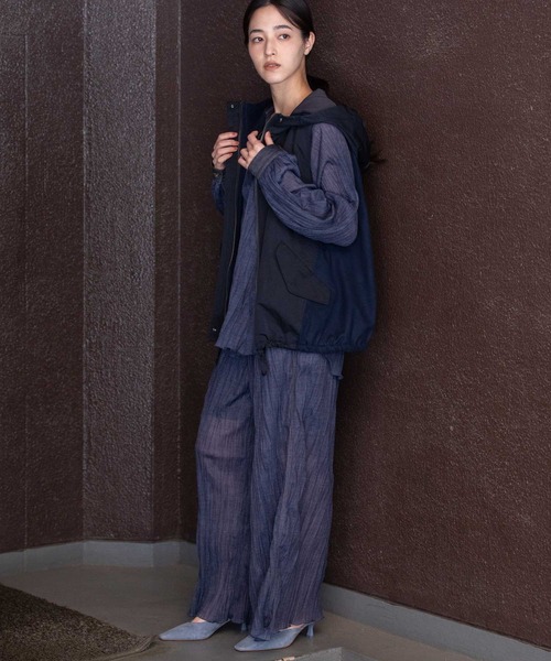 Munich（ミューニック）の「【軽量】【イージーケア】【吸水・速乾性】ツイル×梳毛調合繊×octaフーデットジレ（その他アウター・レディース・ブラック/ベージュ/ネイビー・FREE）」の11枚目の写真