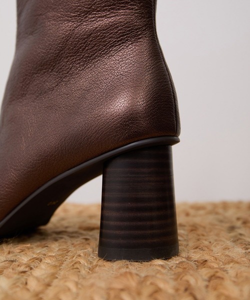 SALON adam et rope'（サロン アダム エ ロペ）の「【WEB限定】レザースクエアトゥヒールショートブーツ（ブーツ・レディース・ブラック/その他1・23.5/24.5/23/24/37.5/37/36.5/36）」の8枚目の写真