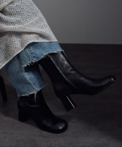 SALON adam et rope'（サロン アダム エ ロペ）の「【WEB限定】レザースクエアトゥヒールショートブーツ（ブーツ・レディース・ブラック/その他1・23.5/24.5/23/24/37.5/37/36.5/36）」の9枚目の写真