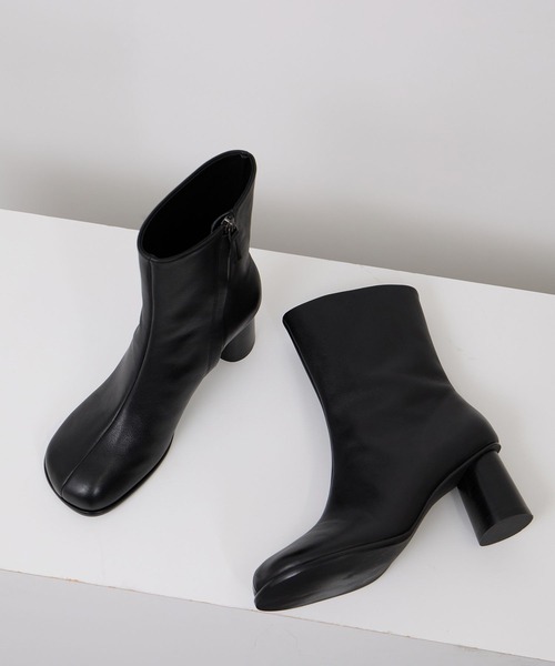 SALON adam et rope'（サロン アダム エ ロペ）の「【WEB限定】レザースクエアトゥヒールショートブーツ（ブーツ・レディース・ブラック/その他1・23.5/24.5/23/24/37.5/37/36.5/36）」の11枚目の写真