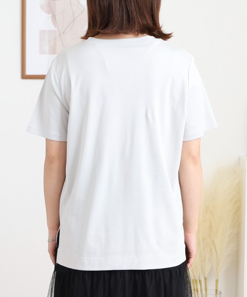 EGLANTINE（エグランティーヌ）の「EGLANTINE 刺繍デザイン半袖カットソー 日本製（Tシャツ/カットソー・レディース・ブラック/クリーム/シルバーグレー/イエロー/オレンジ・40）」の12枚目の写真