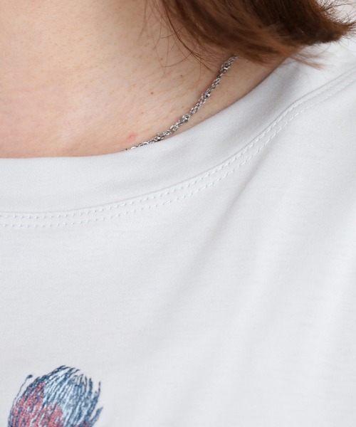 EGLANTINE（エグランティーヌ）の「EGLANTINE 刺繍デザイン半袖カットソー 日本製（Tシャツ/カットソー・レディース・ブラック/クリーム/シルバーグレー/イエロー/オレンジ・40）」の13枚目の写真