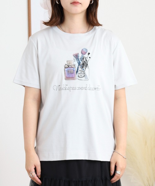 EGLANTINE（エグランティーヌ）の「EGLANTINE 刺繍デザイン半袖カットソー 日本製（Tシャツ/カットソー・レディース・ブラック/クリーム/シルバーグレー/イエロー/オレンジ・40）」の10枚目の写真