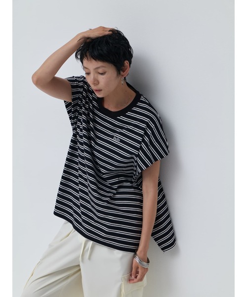 Brown&Street(ブラウンアンドストリート)の「HelloボーダーT(Tシャツ/カットソー・レディース・ブラック/ホワイト・FREE)」の2枚目の写真