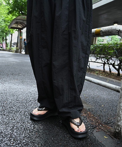 【willfully】tuck wide panel nylon パンツ WILLFULLY official web store（ウィルフリーコウシキツウハン