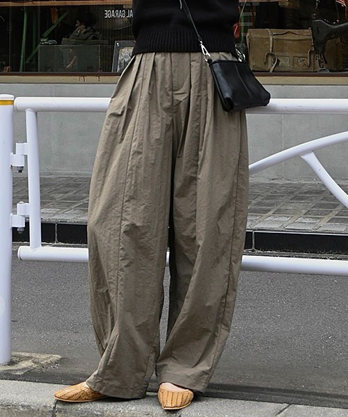 【willfully】tuck wide panel nylon パンツ WILLFULLY official web store（ウィルフリーコウシキツウハン