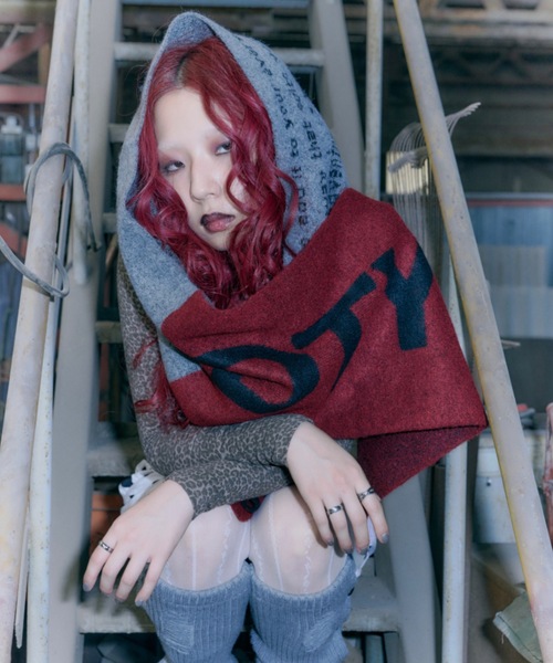 DTYYPE（ドタイプ）の「DTYYPEロゴマフラー（マフラー・レディース・レッド/ネイビー/グレー・FREE）」の7枚目の写真