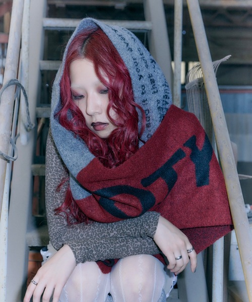 DTYYPE（ドタイプ）の「DTYYPEロゴマフラー（マフラー・レディース・レッド/ネイビー/グレー・FREE）」の6枚目の写真