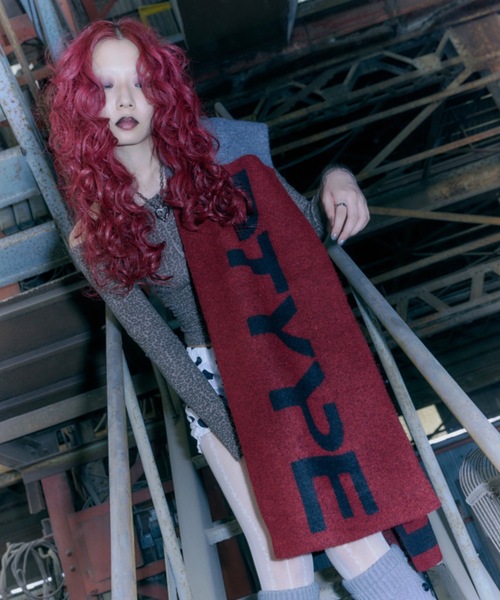 DTYYPE（ドタイプ）の「DTYYPEロゴマフラー（マフラー・レディース・レッド/ネイビー/グレー・FREE）」の11枚目の写真