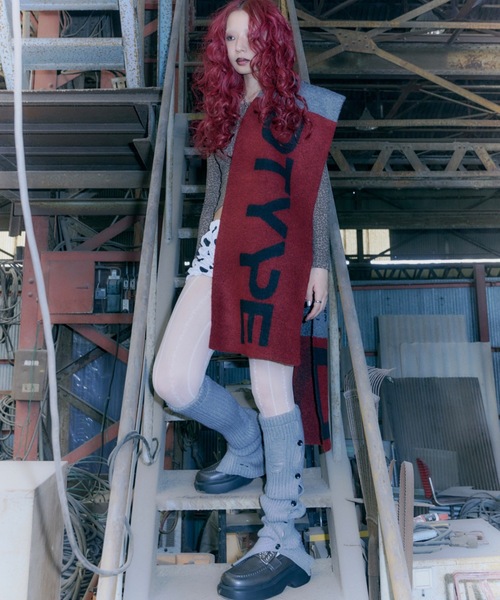 DTYYPE（ドタイプ）の「DTYYPEロゴマフラー（マフラー・レディース・レッド/ネイビー/グレー・FREE）」の9枚目の写真