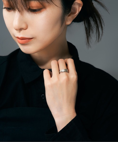 Jewel closet by L&Co.(ジュエルクローゼットバイエルアンドコー)の「プラチナ リング(リング・レディース・シルバー系1/シルバー系・11号/13号/15号)」の5枚目の写真