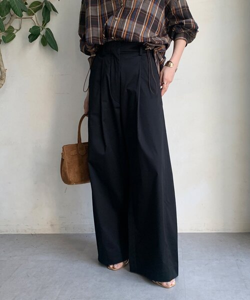 DouDou（ドゥドゥ）の「ストレッチサテンバレルパンツ（その他パンツ・レディース・ベージュ/ブラック・FREE/TM）」の9枚目の写真