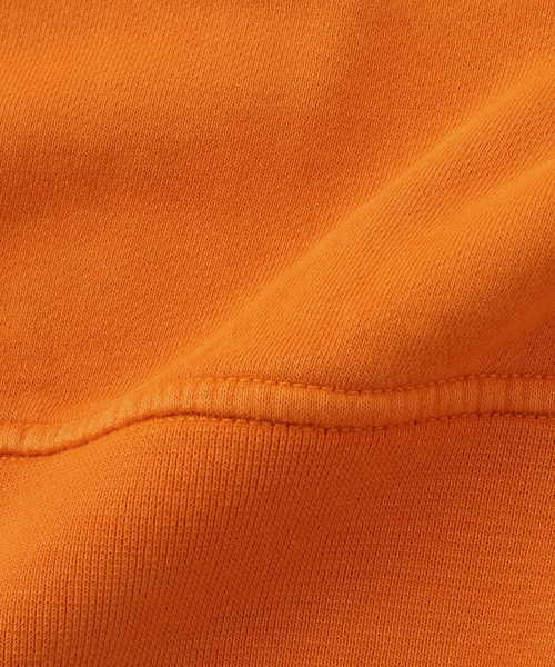 C.P. COMPANY(シーピーカンパニー)の「C.P. Company / シーピーカンパニー SWSHRT C NECK BRS EMZ DIAG FLC(スウェット・メンズ・オレンジ/ベージュ・MEDIUM/SMALL/X-SMALL)」の8枚目の写真