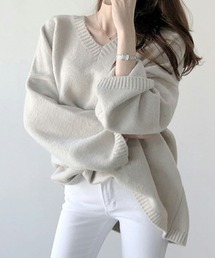 ゆったりシルエットがお洒落見えシンプルニット
