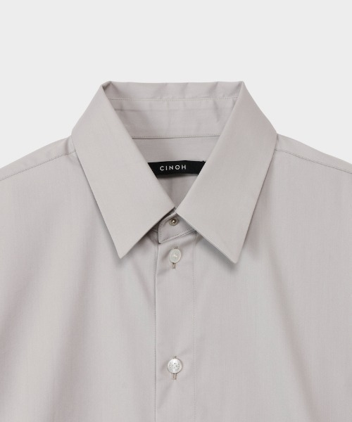 CINOH（チノ）の「エルボーパッチディテールシャツ（シャツ/ブラウス・メンズ・グレー/ブラック/ホワイト・46/38/44）」の6枚目の写真
