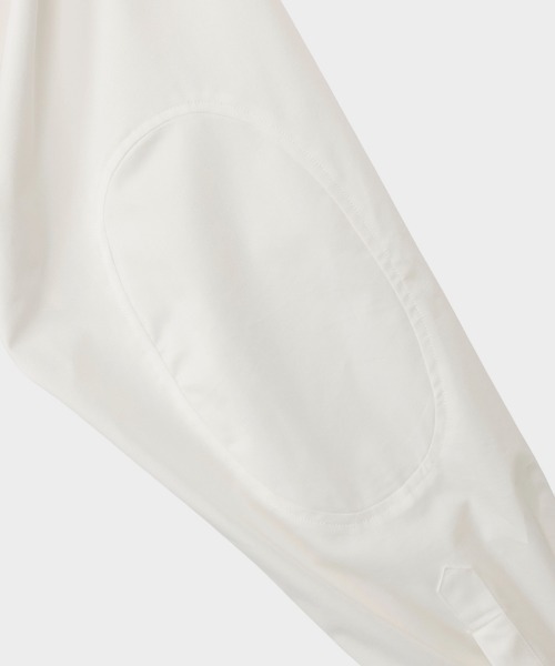 CINOH（チノ）の「エルボーパッチディテールシャツ（シャツ/ブラウス・メンズ・グレー/ブラック/ホワイト・46/38/44）」の12枚目の写真