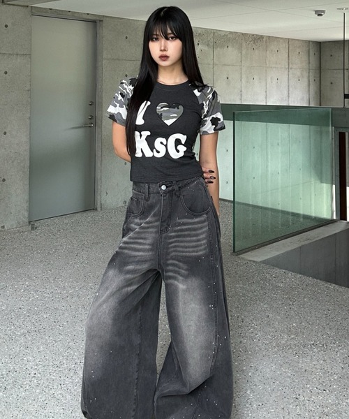 KsG(ケーエスジー)の「カモフラージュLOVEクロップドTシャツ(Tシャツ/カットソー・レディース・ホワイト/ブラック・SMALL/MEDIUM)」の15枚目の写真