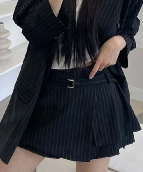 FREE STYLISTS(フリー スタイリスト)の「YUGA_YGMC Striped culottes skirt(スカート・レディース・グレー/ブラック・FREE)」の1枚目の写真