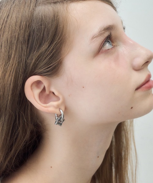 Birthday room（バースデイルーム）の「スターフープピアス/star hoop earrings（ピアス（両耳用）・レディース・シルバー・FREE）」の4枚目の写真