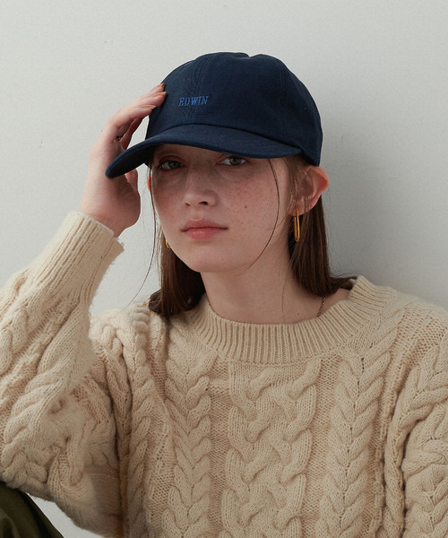 HAT MIKKE(ハットミッケ)の「【EDWIN/エドウィン】配色ロゴ刺しゅうキャップ(キャップ・レディース・グリーン/ピンク/ブラウン/ブラック/ネイビー/オレンジ/ベージュ/キナリ・フリー)」の6枚目の写真