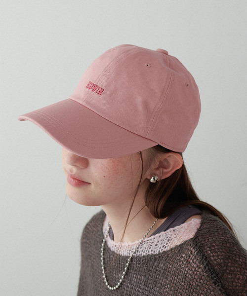 HAT MIKKE(ハットミッケ)の「【EDWIN/エドウィン】配色ロゴ刺しゅうキャップ(キャップ・レディース・グリーン/ピンク/ブラウン/ブラック/ネイビー/オレンジ/ベージュ/キナリ・フリー)」の7枚目の写真