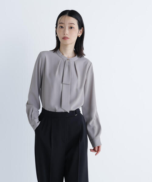 NATURAL BEAUTY BASIC（ナチュラルビューティーベーシック）の「◇タックナロータイブラウス（シャツ/ブラウス・レディース・ブラウン/ライトグリーン/ブルー・SMALL/MEDIUM）」の12枚目の写真