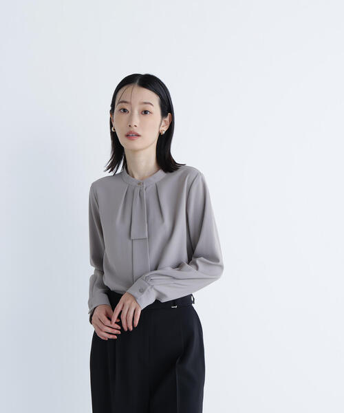 NATURAL BEAUTY BASIC（ナチュラルビューティーベーシック）の「◇タックナロータイブラウス（シャツ/ブラウス・レディース・ブラウン/ライトグリーン/ブルー・SMALL/MEDIUM）」の10枚目の写真