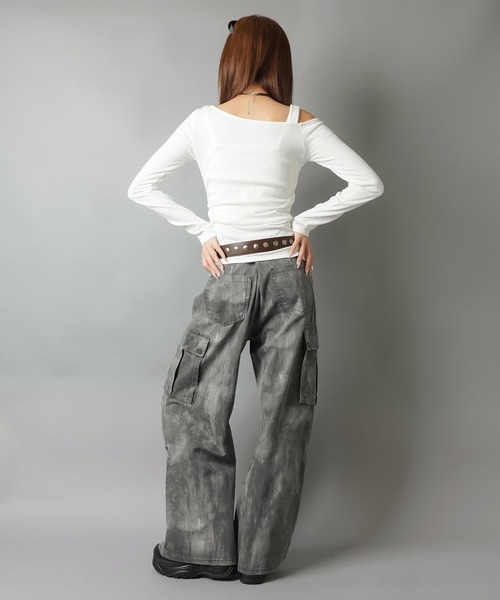 SPINNS(スピンズ)の「ツイルワイドカーゴパンツ/ムラ染め/2サイズ展開(カーゴパンツ・レディース・ブラック/グレー・M/S)」の13枚目の写真