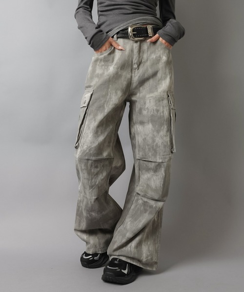 SPINNS(スピンズ)の「ツイルワイドカーゴパンツ/ムラ染め/2サイズ展開(カーゴパンツ・レディース・ブラック/グレー・M/S)」の18枚目の写真