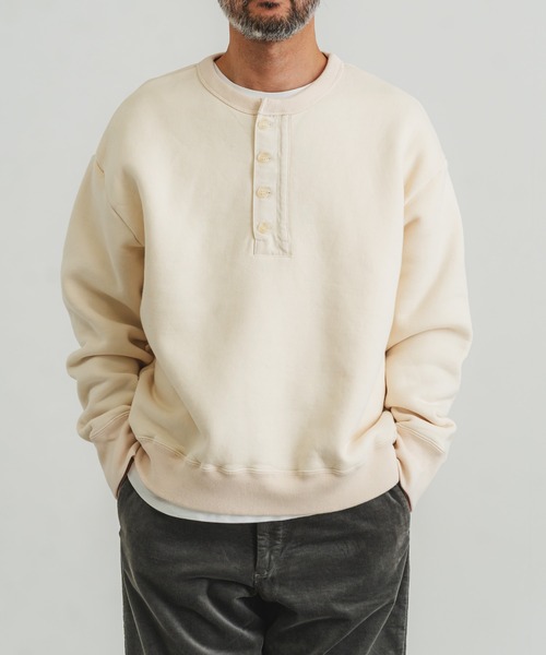 quadro（クオドロ）の「裏毛ナッピング起毛布帛切替ヘンリーネックP/O（Tシャツ/カットソー・メンズ・チャコール/ブラック/キナリ・LARGE/MEDIUM）」の17枚目の写真