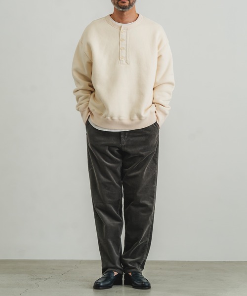 quadro（クオドロ）の「裏毛ナッピング起毛布帛切替ヘンリーネックP/O（Tシャツ/カットソー・メンズ・チャコール/ブラック/キナリ・LARGE/MEDIUM）」の18枚目の写真