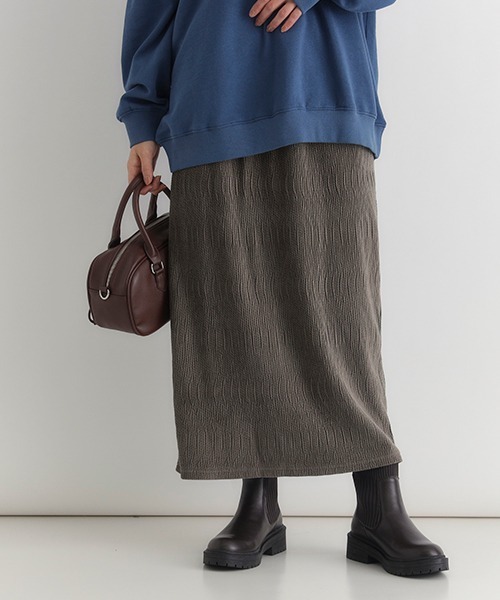 Right-on（ライトオン）の「【HONEYSUCKLE ROSE】ベロア楊柳タイトスカート（楊柳/ベロア/タイトスカート/洗練/シルエット）（スカート・レディース・オフホワイト/カーキブラウン/ブラック・S/M/L）」の3枚目の写真