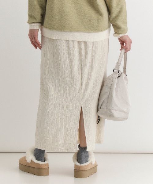 Right-on（ライトオン）の「【HONEYSUCKLE ROSE】ベロア楊柳タイトスカート（楊柳/ベロア/タイトスカート/洗練/シルエット）（スカート・レディース・オフホワイト/カーキブラウン/ブラック・S/M/L）」の14枚目の写真