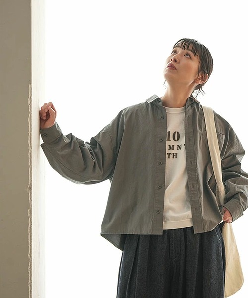 solamonat poche(ソラモナポッシェ)の「馬布ドルマンシャツ(その他アウター・レディース・グレー/ライトベージュ/ブラック・2.0)」の2枚目の写真