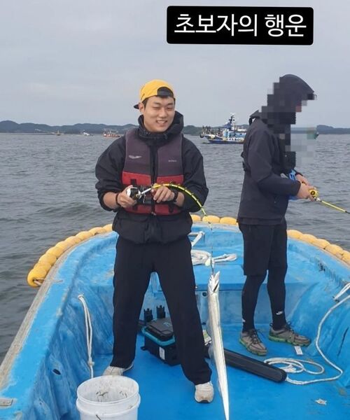 MUSINSA STANDARD（ムシンサスタンダード）の「レイヤードクルーネックTシャツ_通常丈 [ブラック]（Tシャツ/カットソー・メンズ・その他・SMALL/MEDIUM/LARGE/X-LARGE/XX-LARGE/X-SMALL）」の8枚目の写真