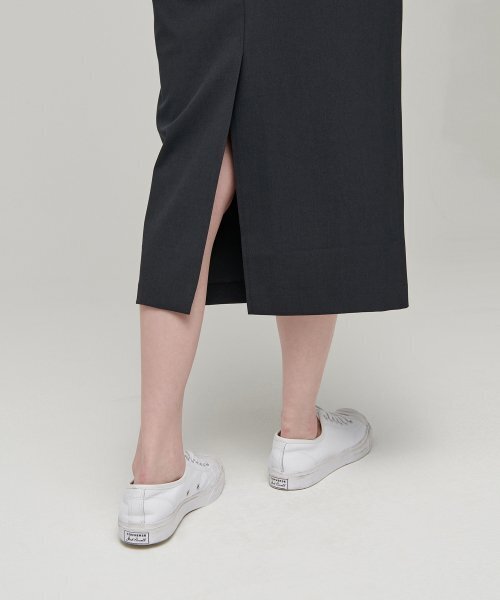 MUSINSA STANDARD WOMAN(ムシンサスタンダードウーマン)の「レディースハイウエストロングスカート【グレー】(スカート・レディース・その他・SMALL/MEDIUM/LARGE/X-SMALL)」の4枚目の写真
