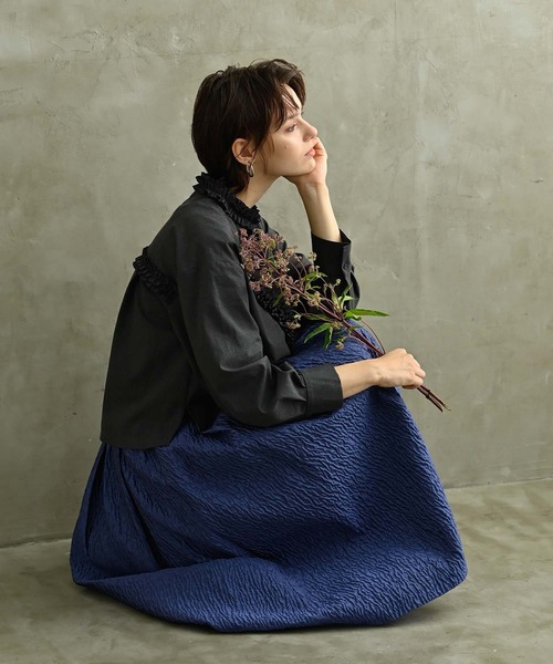 RAW FUDGE（ローファッジ）の「フリルラインブラウス（シャツ/ブラウス・レディース・ブラック/チャコールグレー・M）」の8枚目の写真