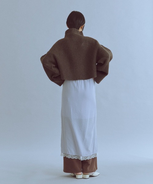 EN NEUME(エンノイム)の「Modern Wide Silhouette Knit(ニット/セーター・レディース・ブラウン/ブラック/ブルー・FREE)」の11枚目の写真