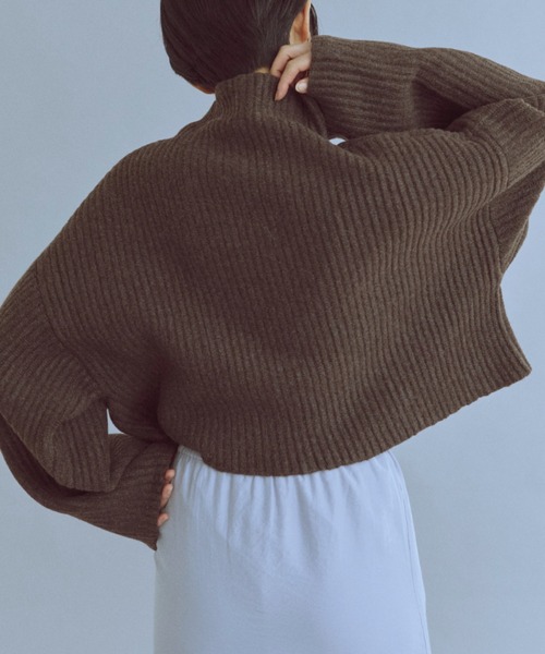 EN NEUME(エンノイム)の「Modern Wide Silhouette Knit(ニット/セーター・レディース・ブラウン/ブラック/ブルー・FREE)」の8枚目の写真