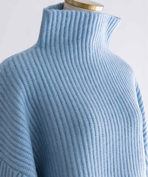 EN NEUME(エンノイム)の「Modern Wide Silhouette Knit(ニット/セーター・レディース・ブラウン/ブラック/ブルー・FREE)」の18枚目の写真