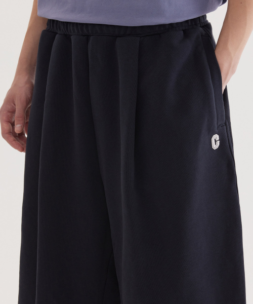 COVERNAT（カバーナット）の「バミューダ C ロゴ スウェットショーツ Dark Navy（その他パンツ・レディース・その他・SMALL/MEDIUM/LARGE/X-LARGE）」の7枚目の写真